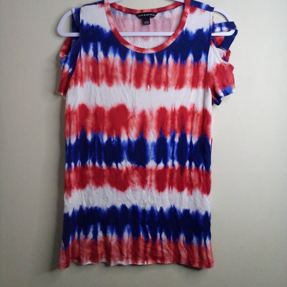 Rock & Republic Shirt Women M Short Cut-Out Sleeve Tie Dye Patriotic Red White
